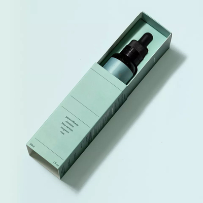 Vitamin-C-Hyaluronsäure-Serum zur Korrektur von Dunkelflecken und zur Verringerung von Falten