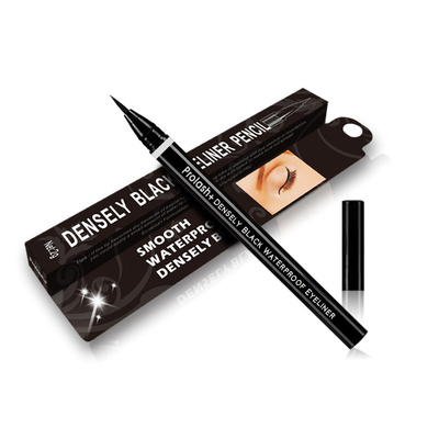 Erreichen Sie mit einem dichtschwarzen, wasserdichten, flüssigen Eyeliner-Stift mühelos ein dramatisches Aussehen